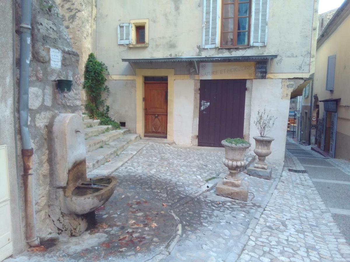 La Fontaine Lejlighed Moustiers-Sainte-Marie Eksteriør billede